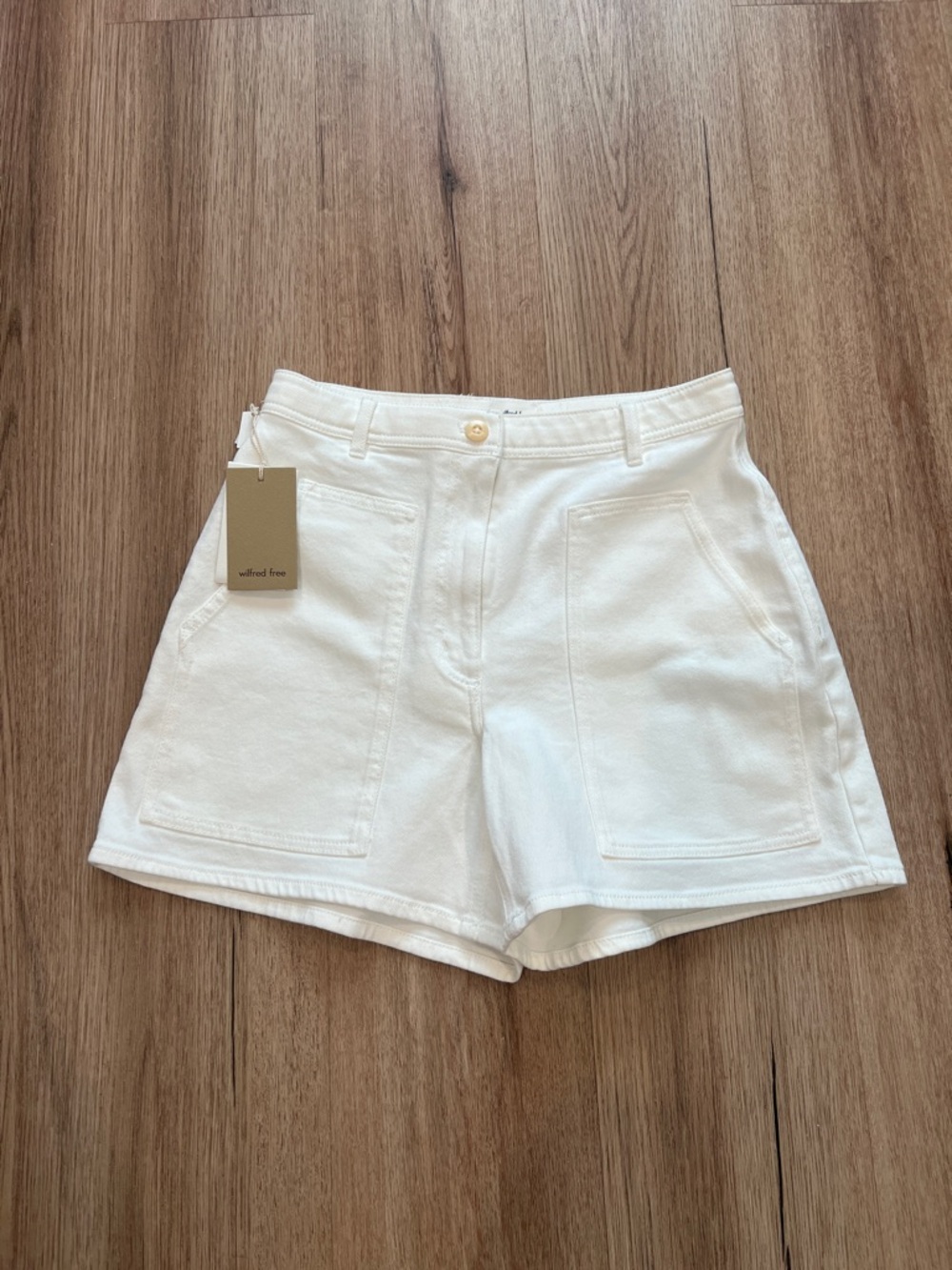 Wilfred Feee Modern Utility White High-Rise Front-Pocket Shorts